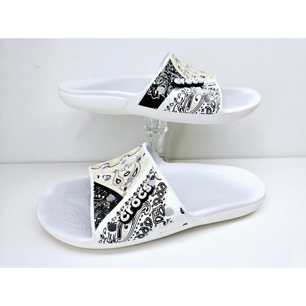Crocs Women 8 Comfy footwear